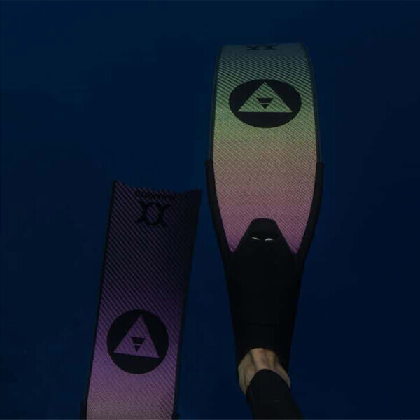 퐁당닷컴,알케미 오로라 V3-30 (C4-250 풋포켓),코랄리프 , 오션 색상은 5월말이후 재입고 되어 출고될 예정입니다,알케미,프리다이빙 > 오리발 > 카본핀