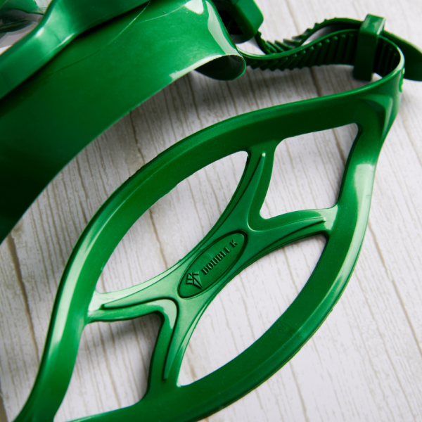 퐁당닷컴,재규어R Shimmer Green,쨍한 컬러감과 반짝이는 펄 디테일로 다이빙의 즐거움을 더하는 프리미엄 다이빙 마스크! 말랑하고 부드러운 스커트로 편안한 이퀄라이징이 가능하며, 얼굴에 완벽히 밀착되는 저용적 설계로 탁월한 착용감까지.,더블케이,프리다이빙 > 마스크 > 2안식