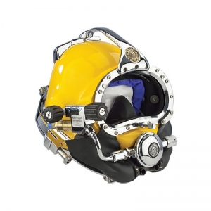 KM  37 Helmet
